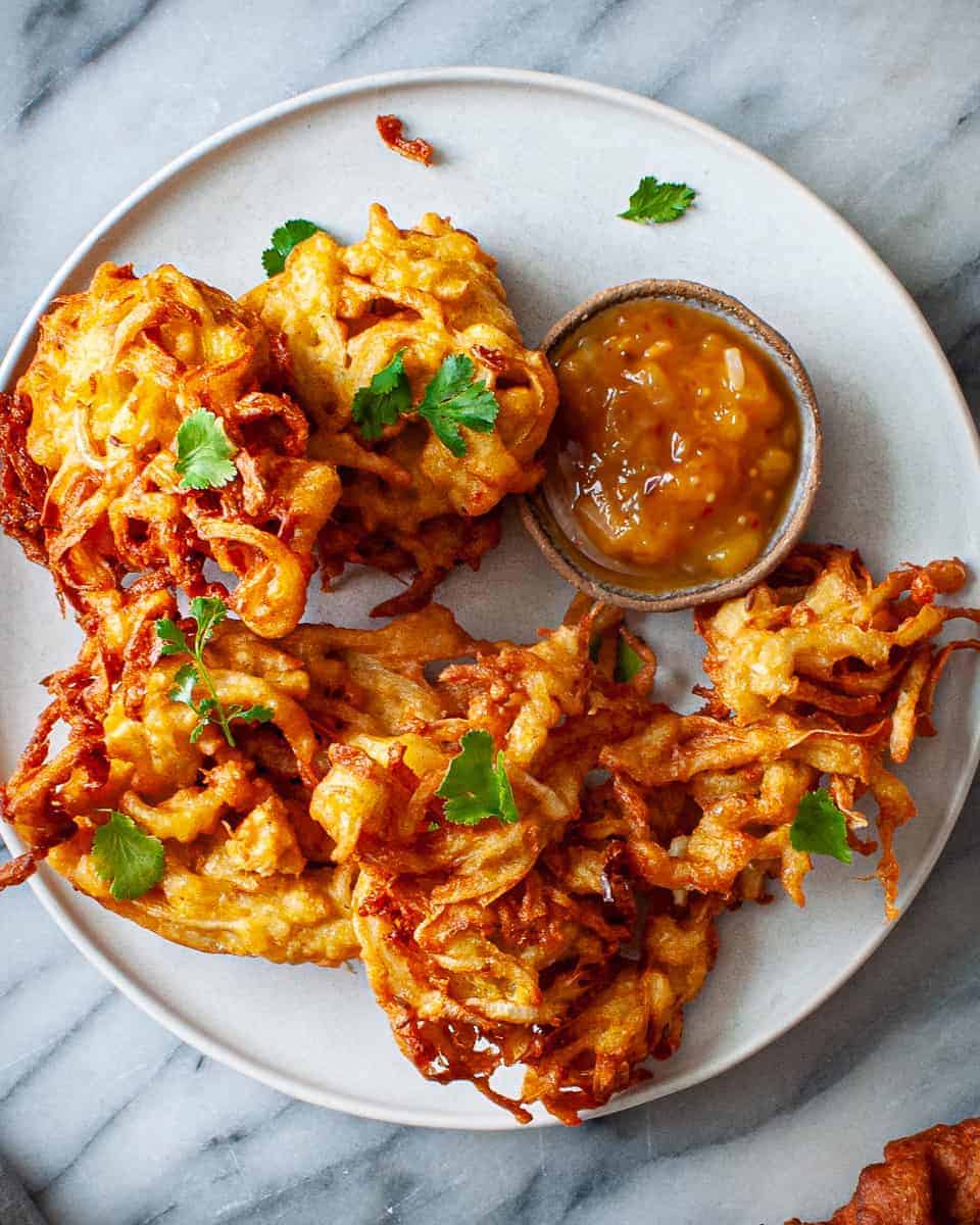 ONION BHAJI 6 PCS(VEGAN OPTIONAL)